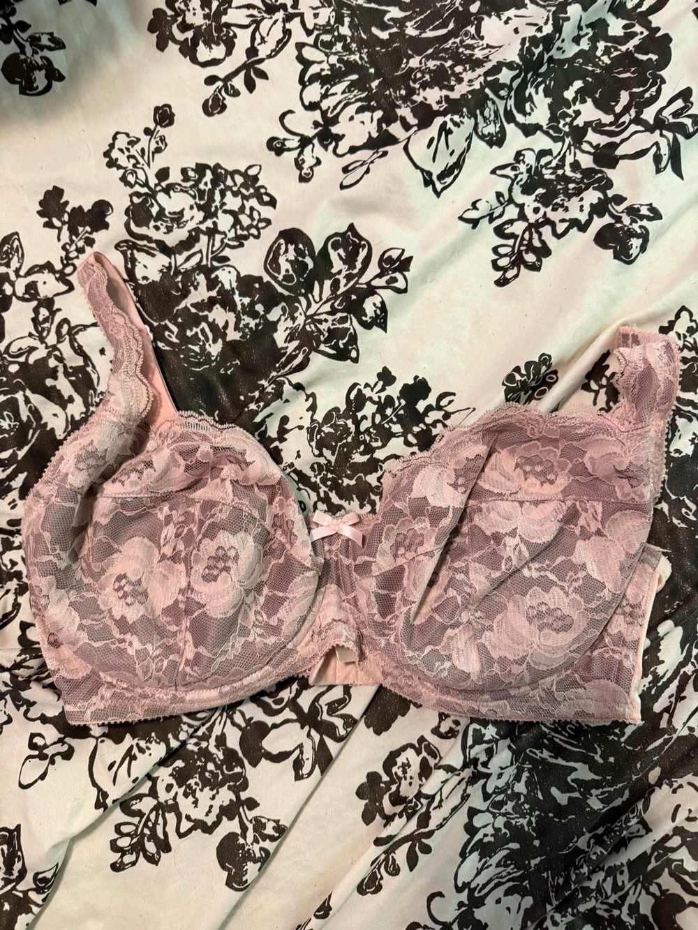 Frederick's of Hollywood Dusty Rose Lace Underwire Bra